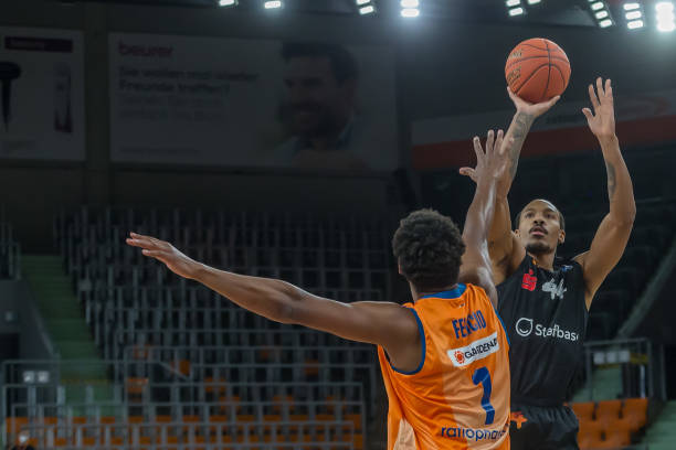 队已经踏出 队已经踏出